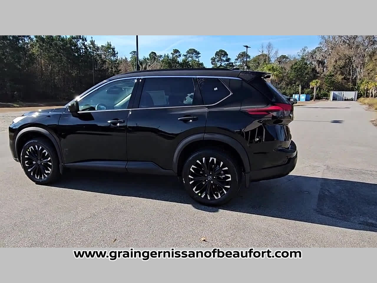 2026 Nissan Rogue Dark Armor