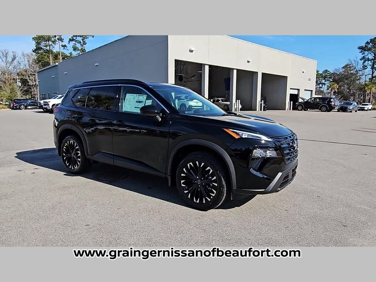 2026 Nissan Rogue Dark Armor