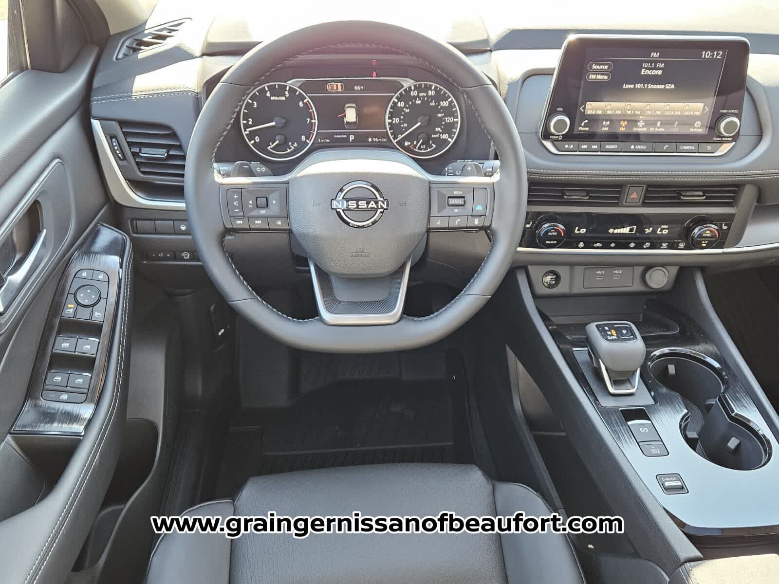 2026 Nissan Rogue Dark Armor