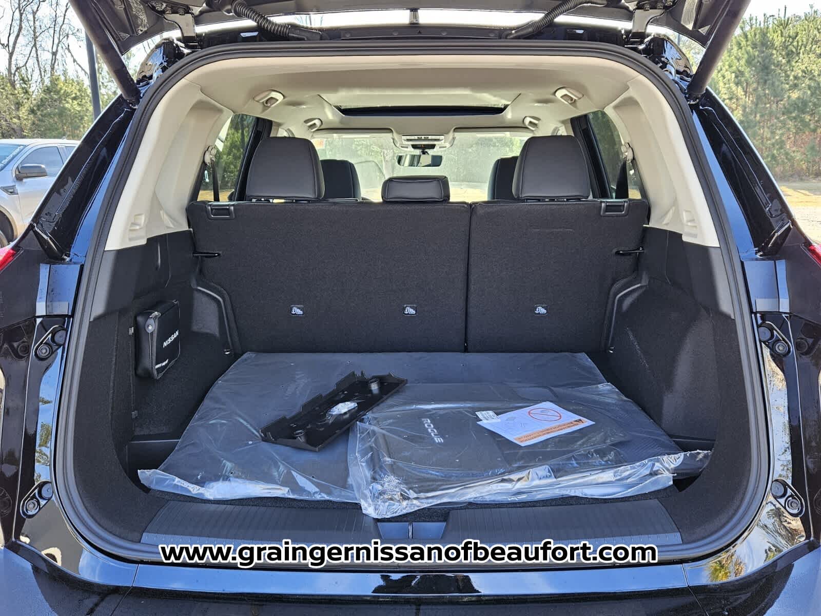 2026 Nissan Rogue Dark Armor