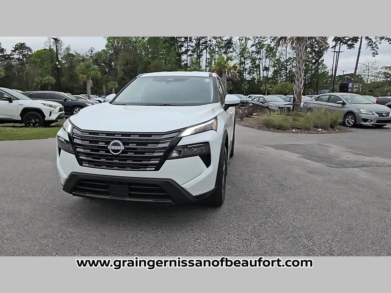 2026 Nissan Rogue SV