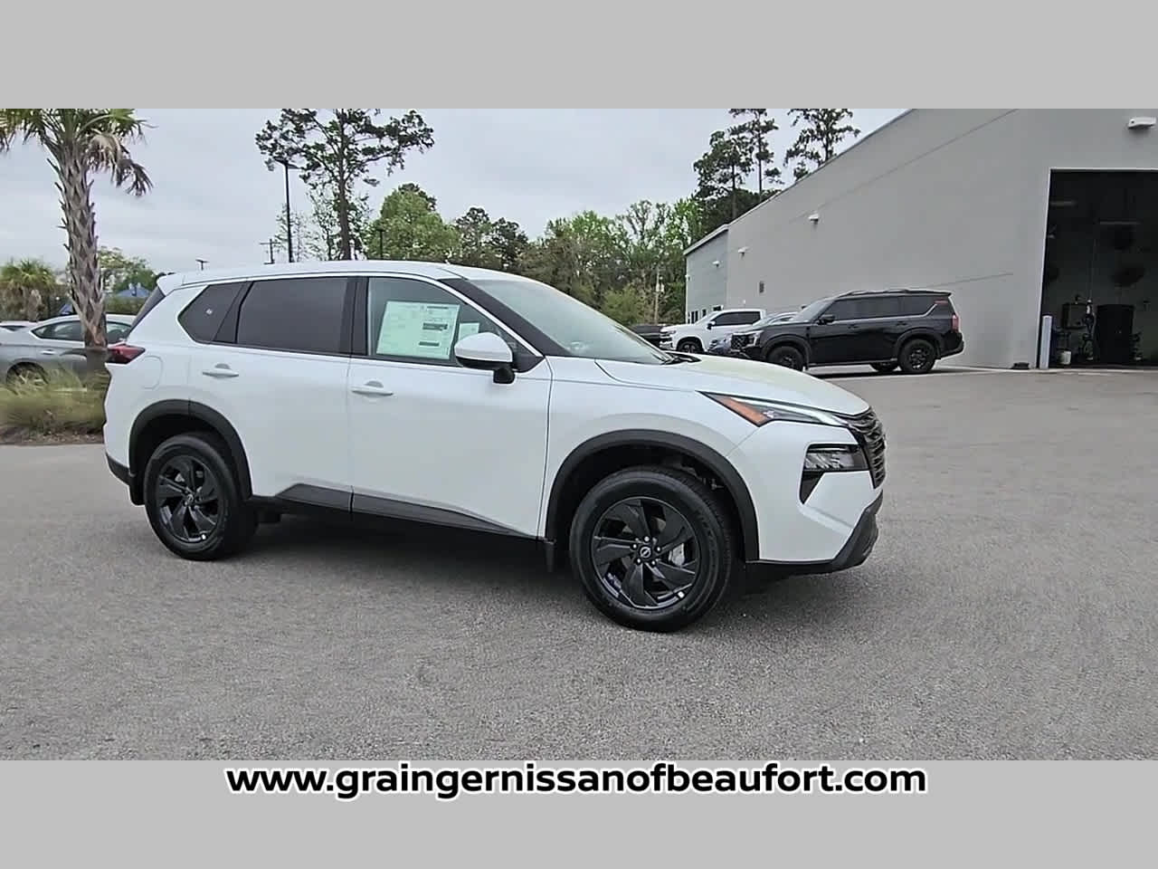 2026 Nissan Rogue SV