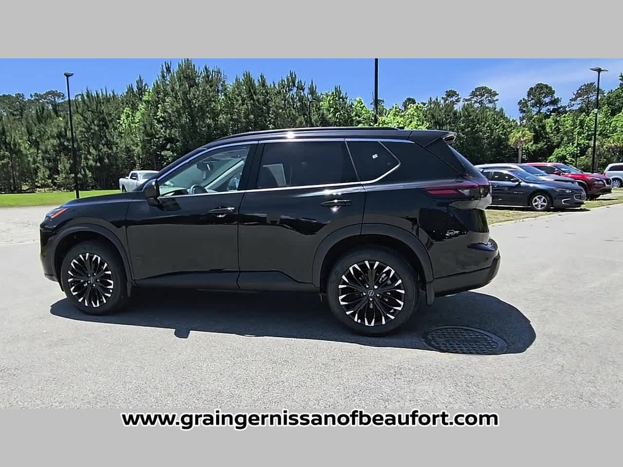 2026 Nissan Rogue Dark Armor