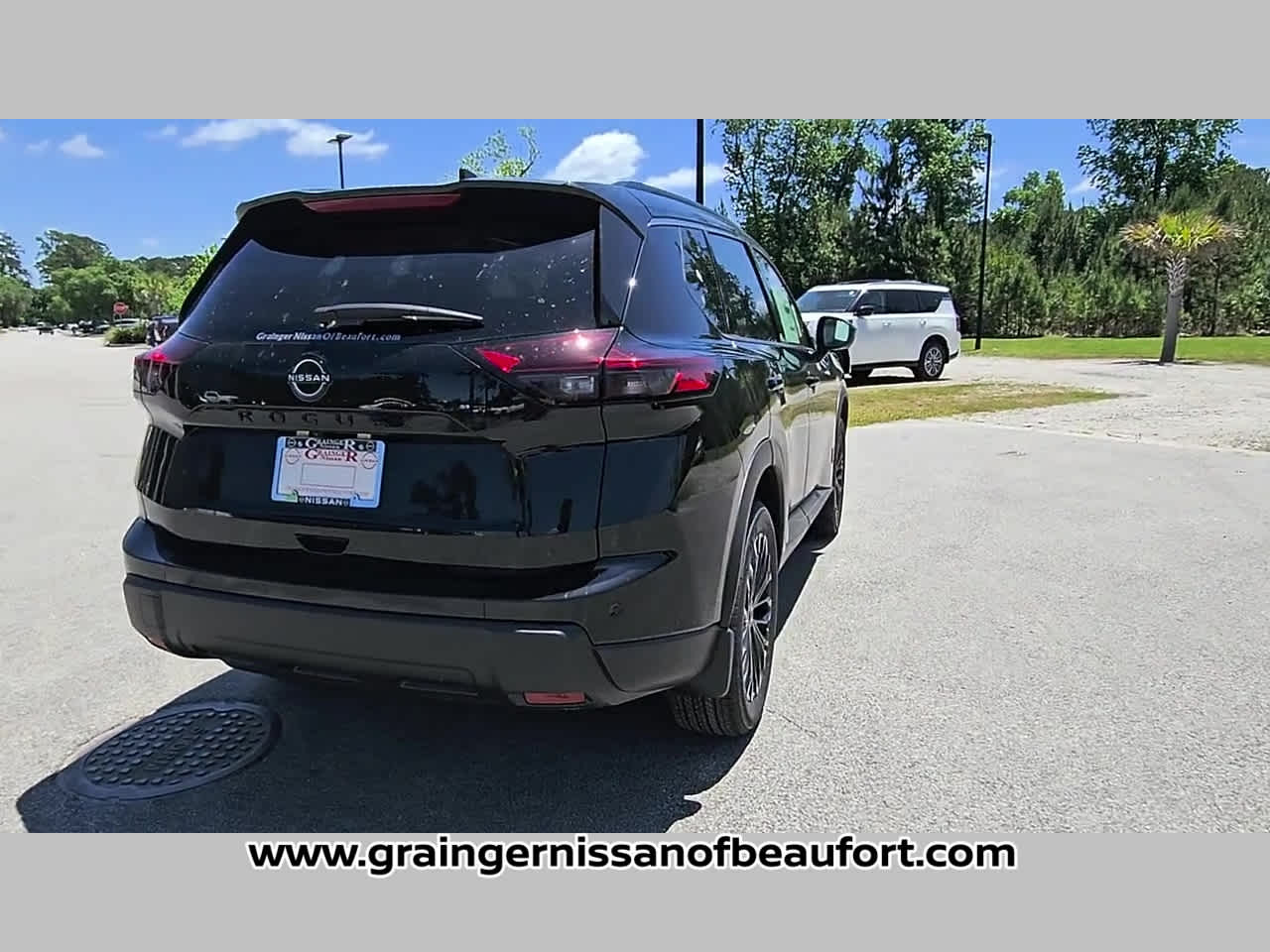 2026 Nissan Rogue Dark Armor