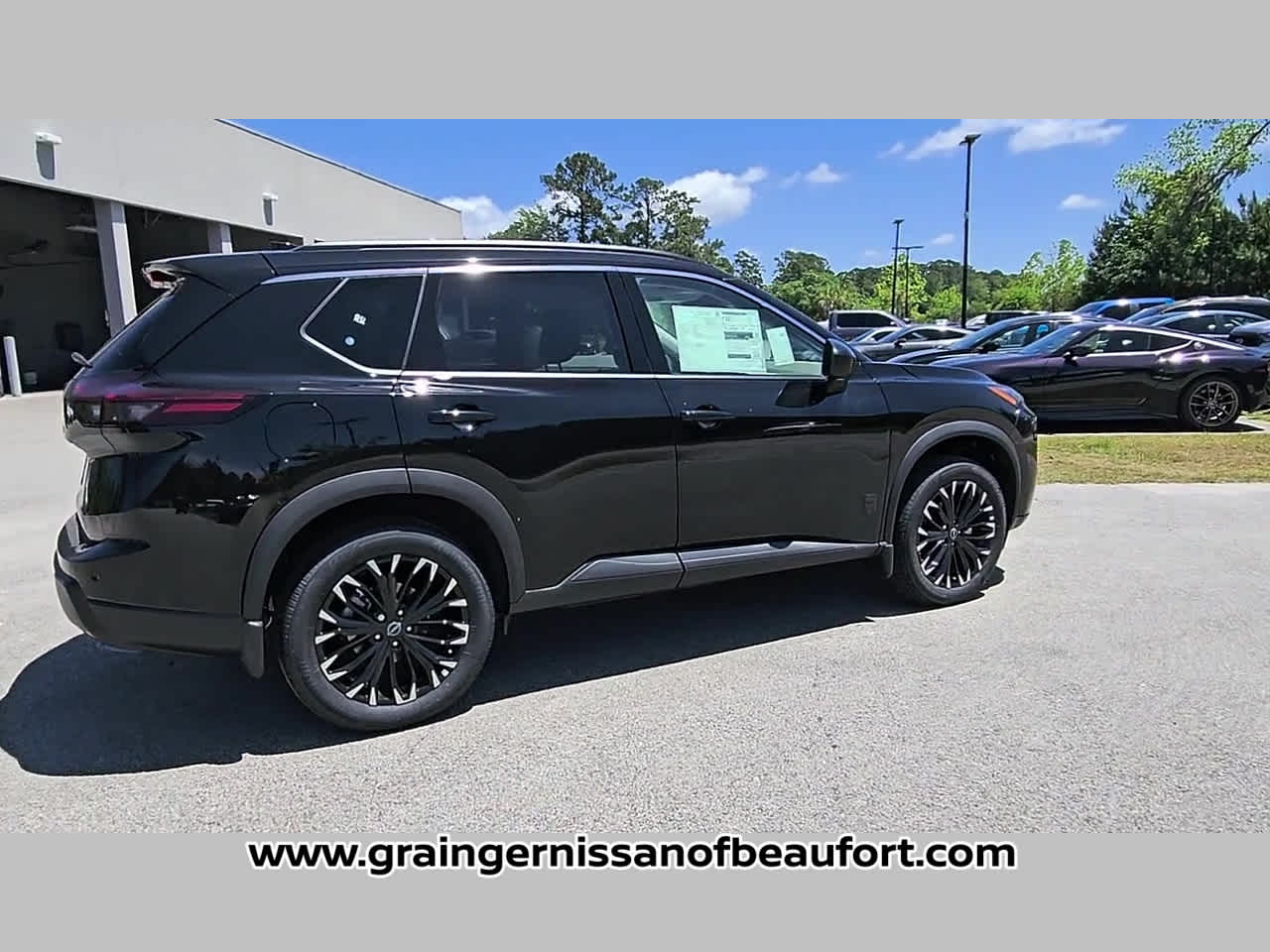 2026 Nissan Rogue Dark Armor