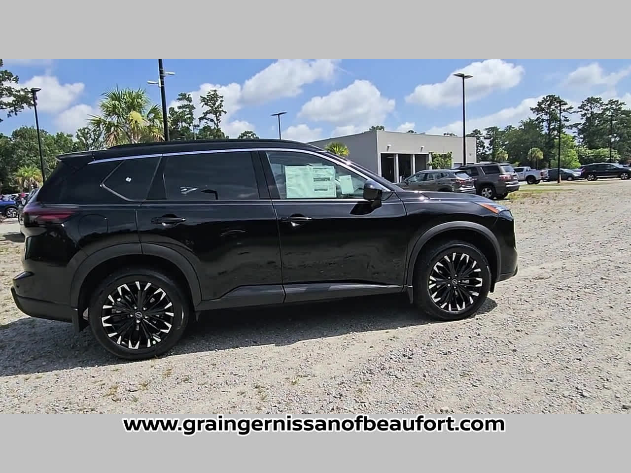 2026 Nissan Rogue Dark Armor