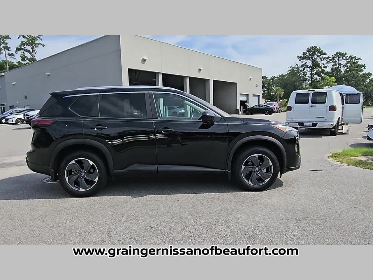 2024 Nissan Rogue SV