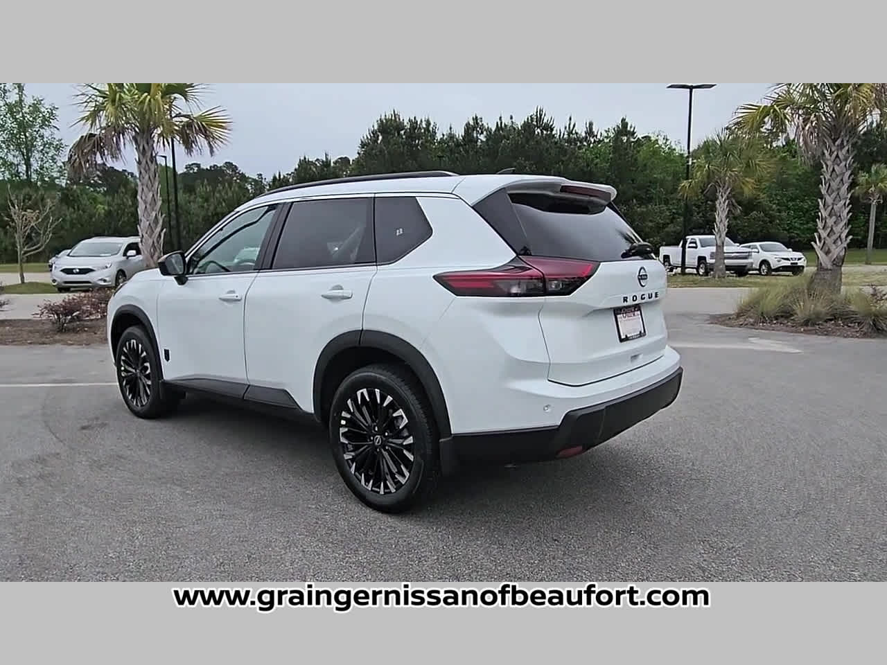 2026 Nissan Rogue Dark Armor