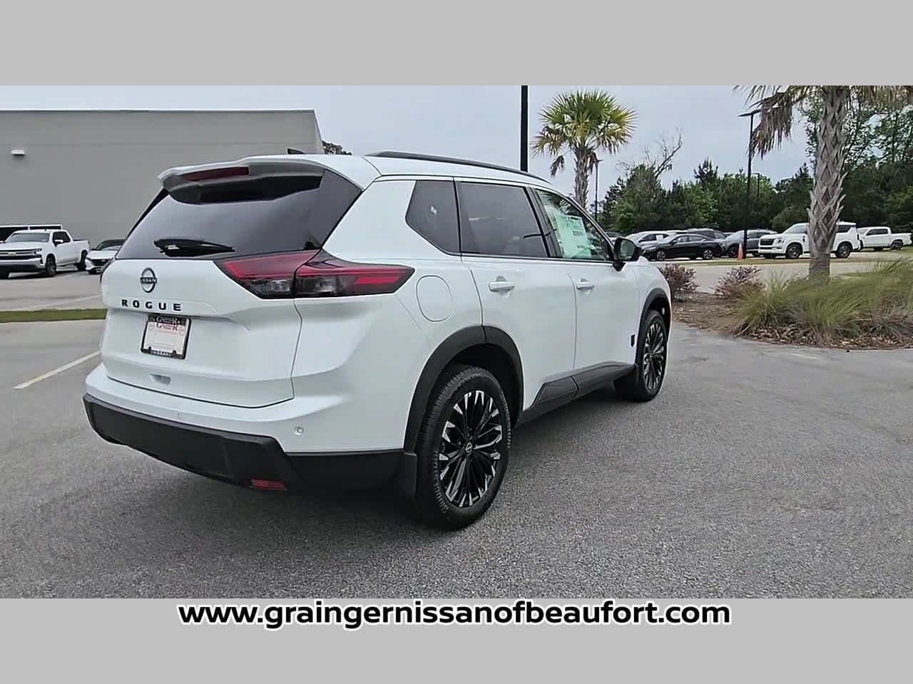 2026 Nissan Rogue Dark Armor