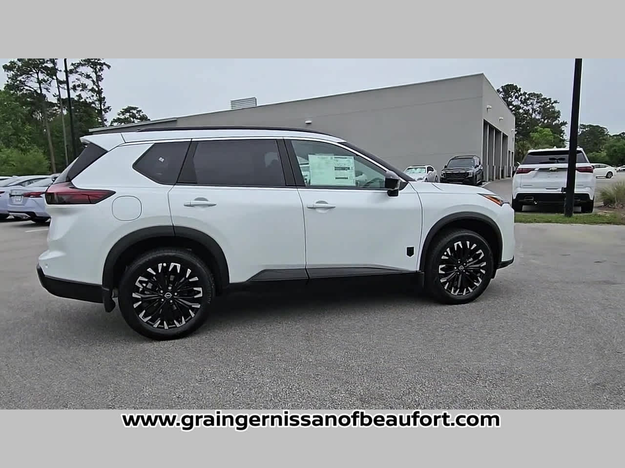 2026 Nissan Rogue Dark Armor