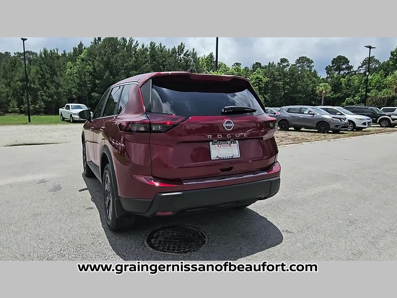 2026 Nissan Rogue SV