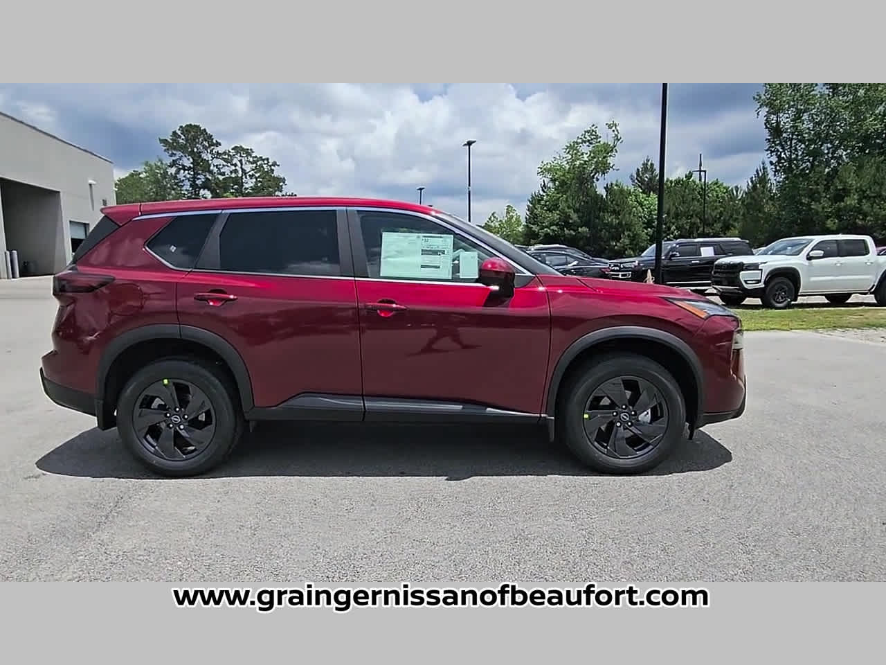 2026 Nissan Rogue SV