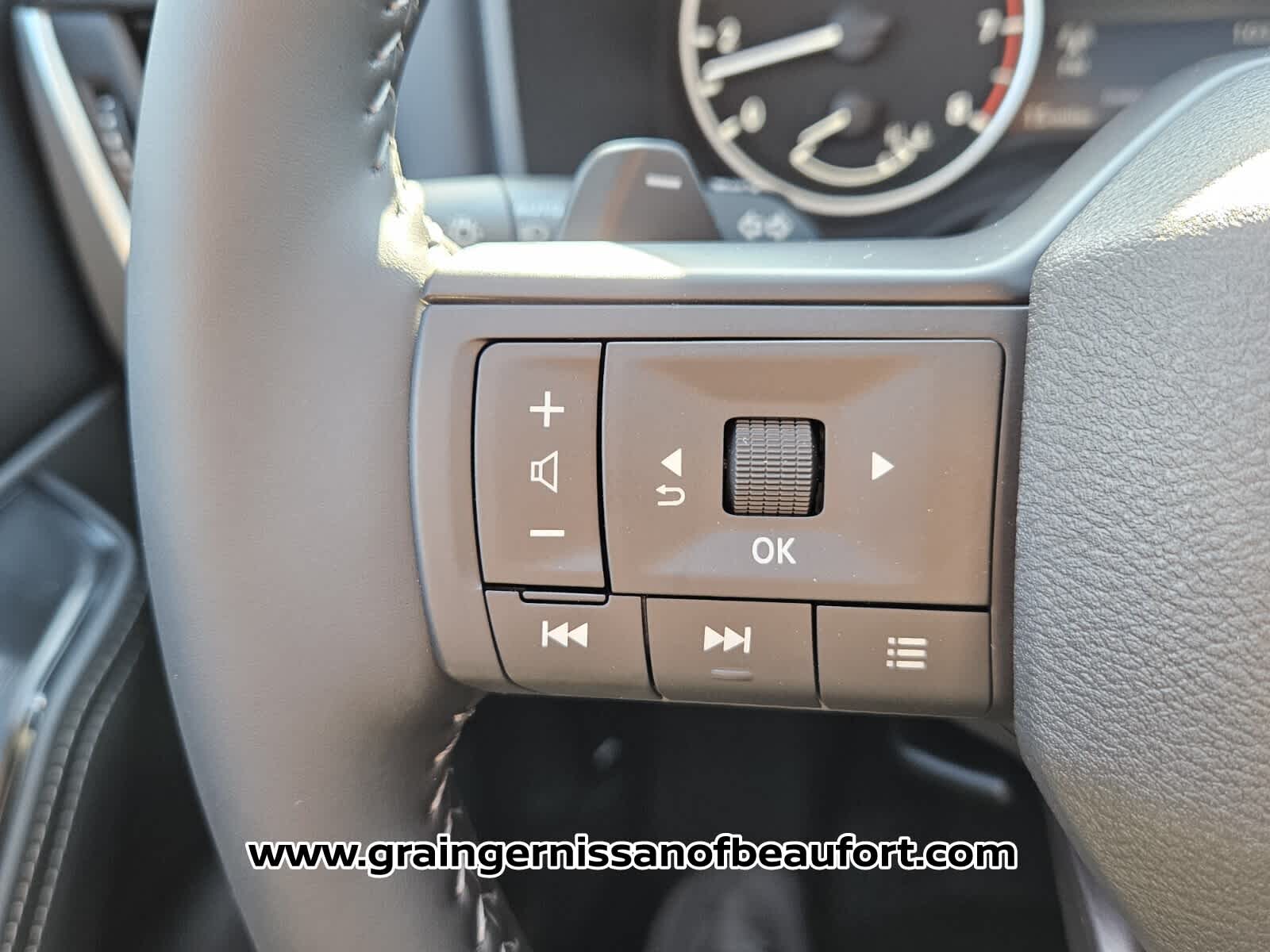 2026 Nissan Rogue Dark Armor