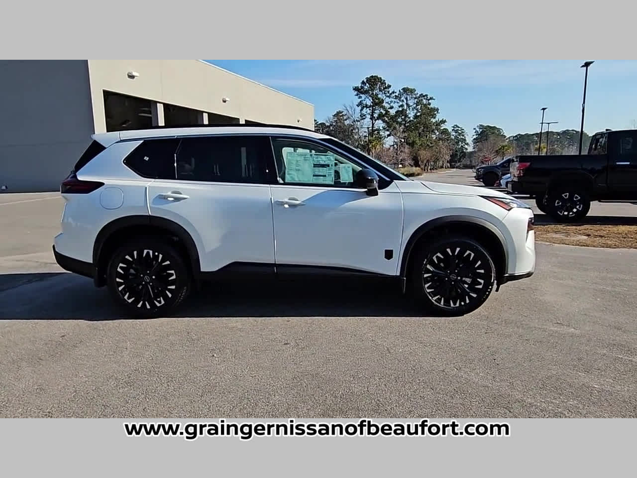 2026 Nissan Rogue Dark Armor