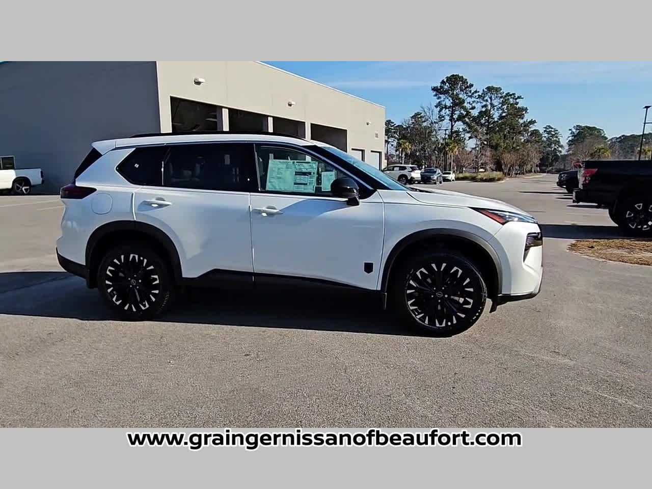 2026 Nissan Rogue Dark Armor