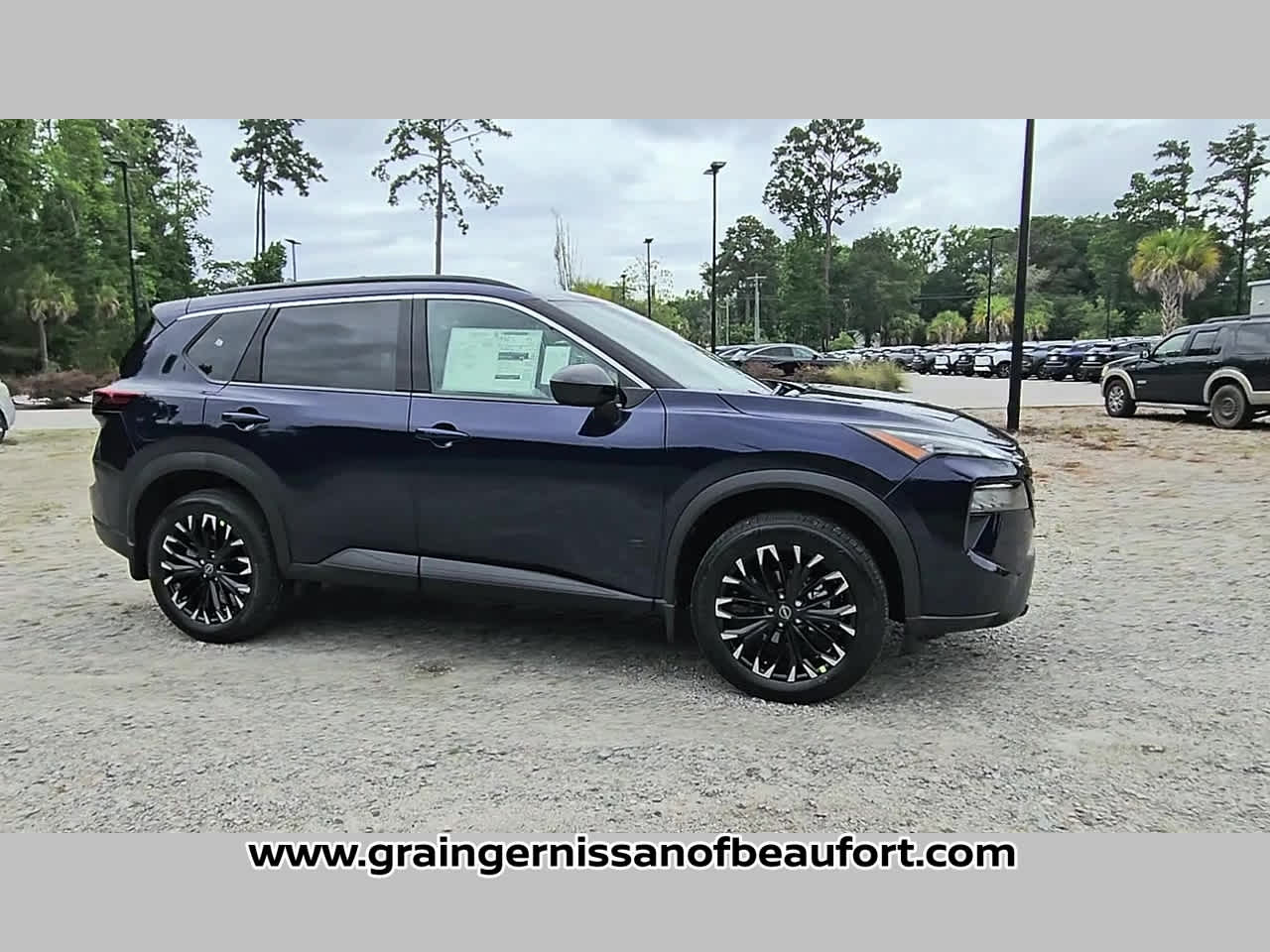 2026 Nissan Rogue Dark Armor