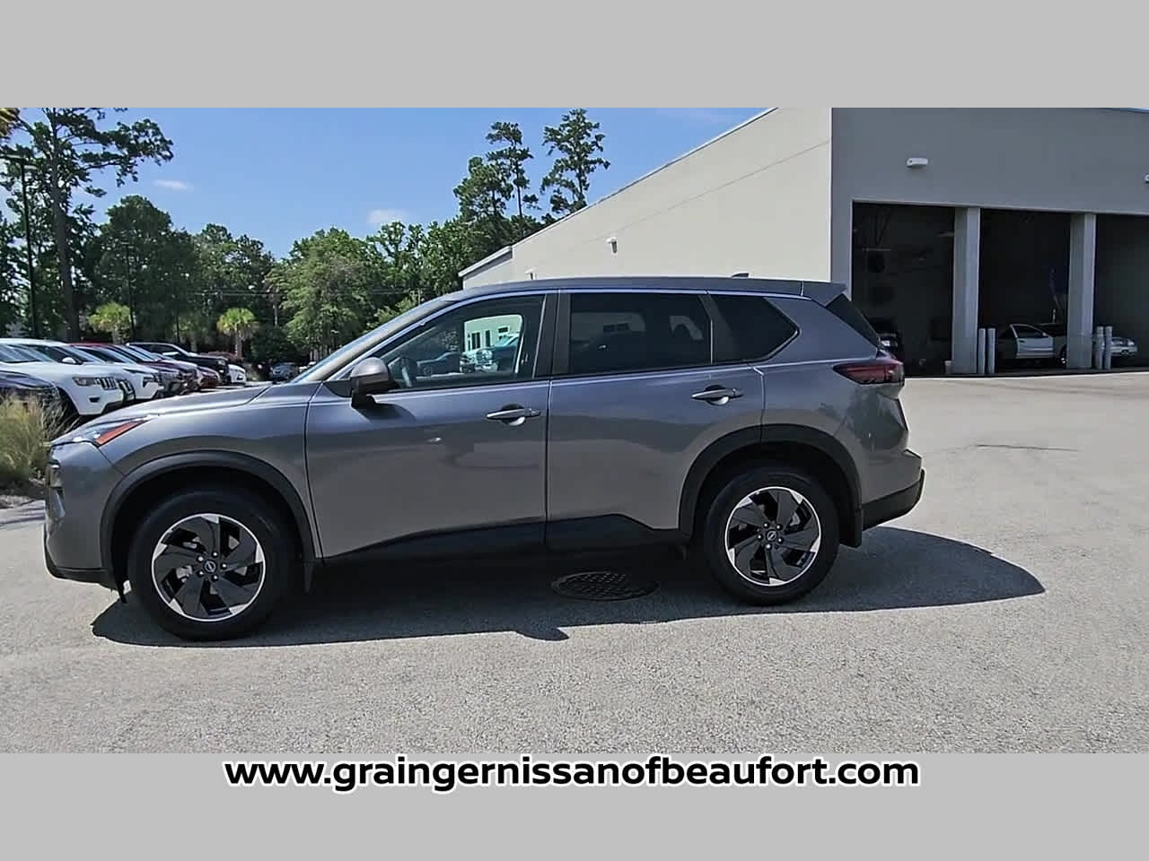 2025 Nissan Rogue SV