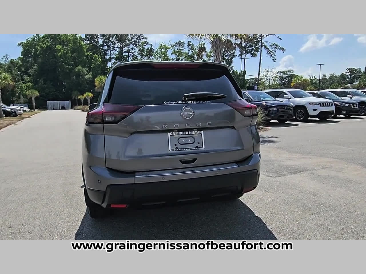 2025 Nissan Rogue SV