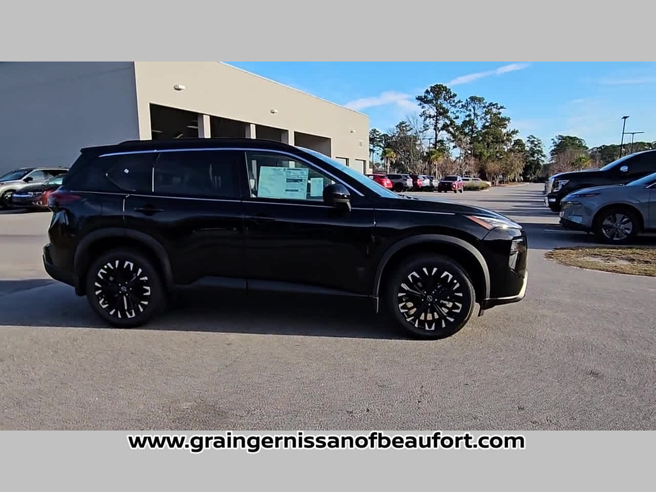 2026 Nissan Rogue Dark Armor