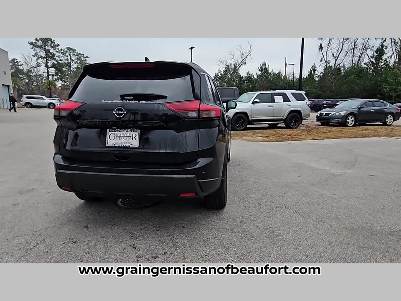 2026 Nissan Rogue Dark Armor