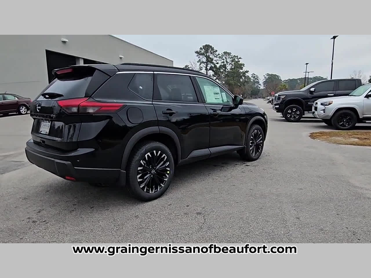 2026 Nissan Rogue Dark Armor