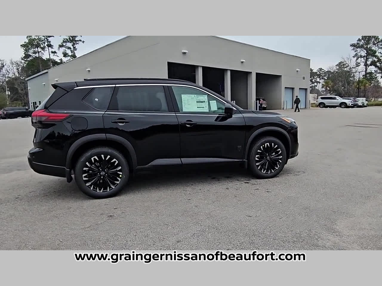 2026 Nissan Rogue Dark Armor