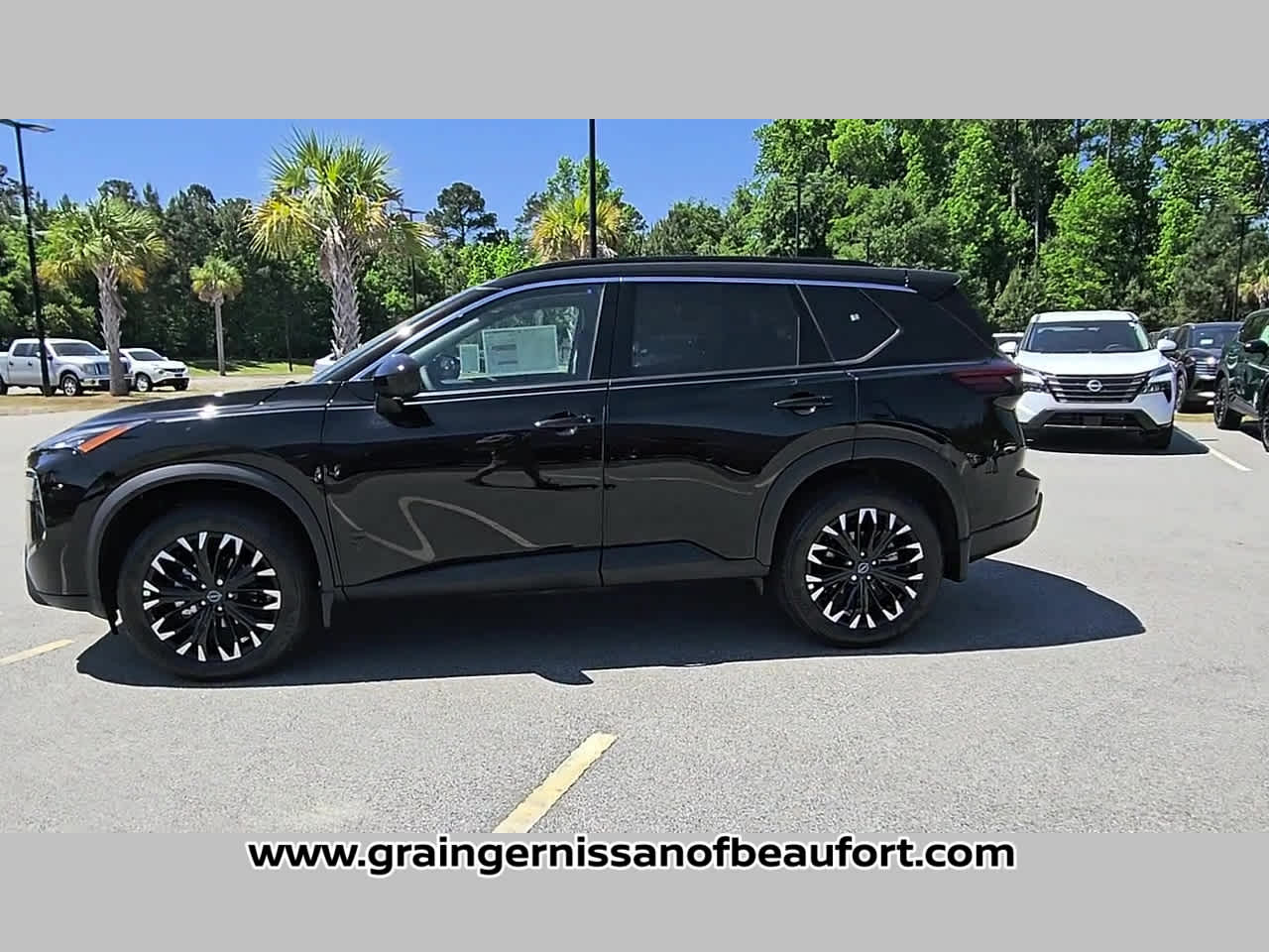 2026 Nissan Rogue Dark Armor