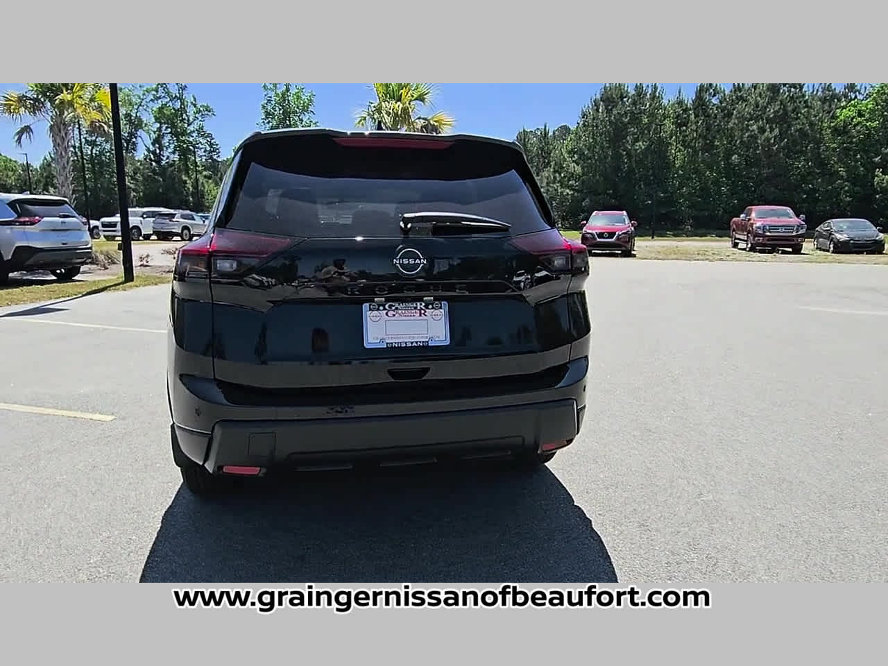 2026 Nissan Rogue Dark Armor