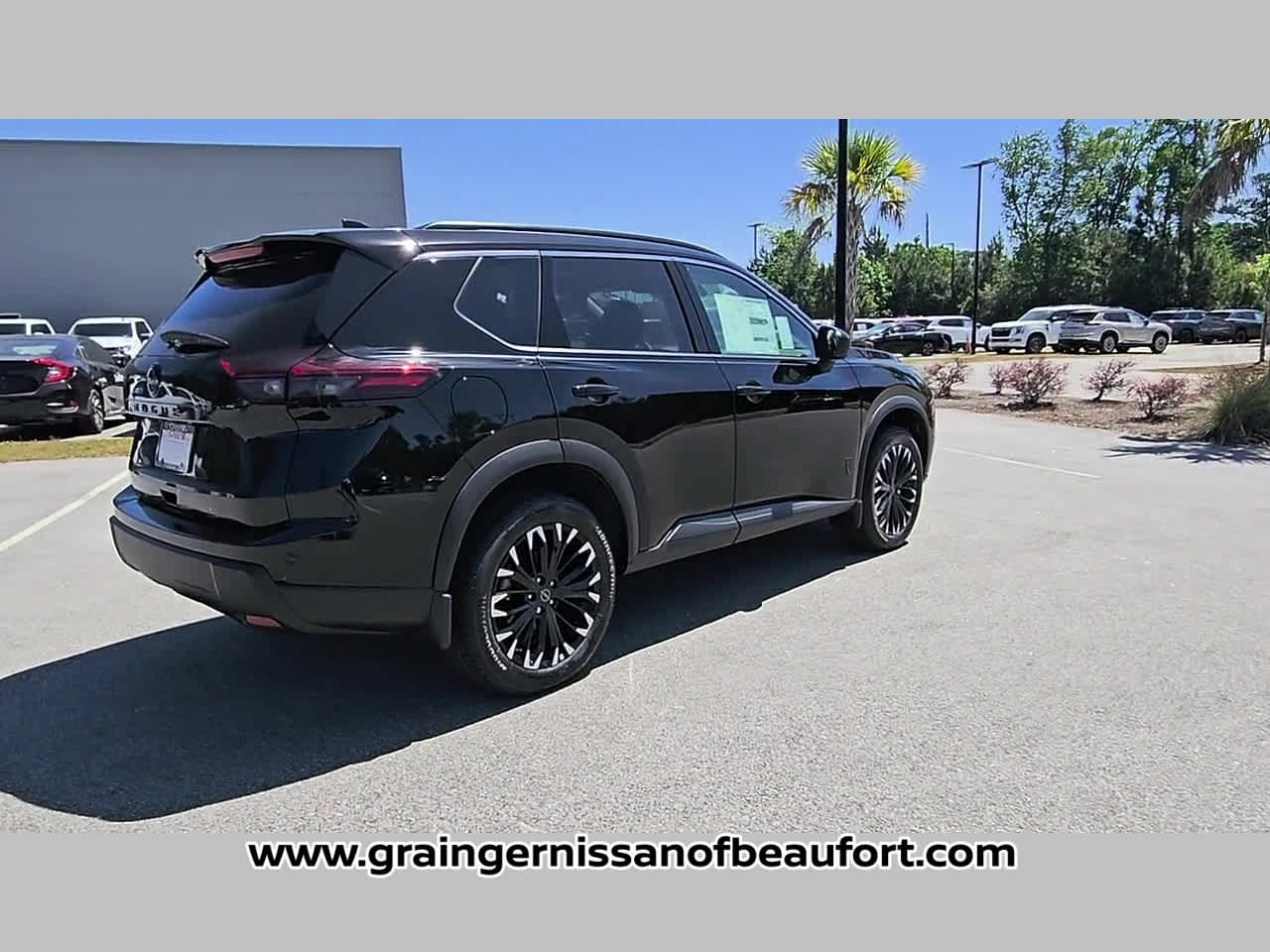 2026 Nissan Rogue Dark Armor