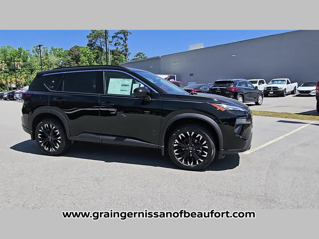 2026 Nissan Rogue Dark Armor