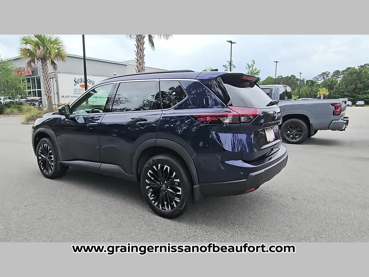 2026 Nissan Rogue Dark Armor