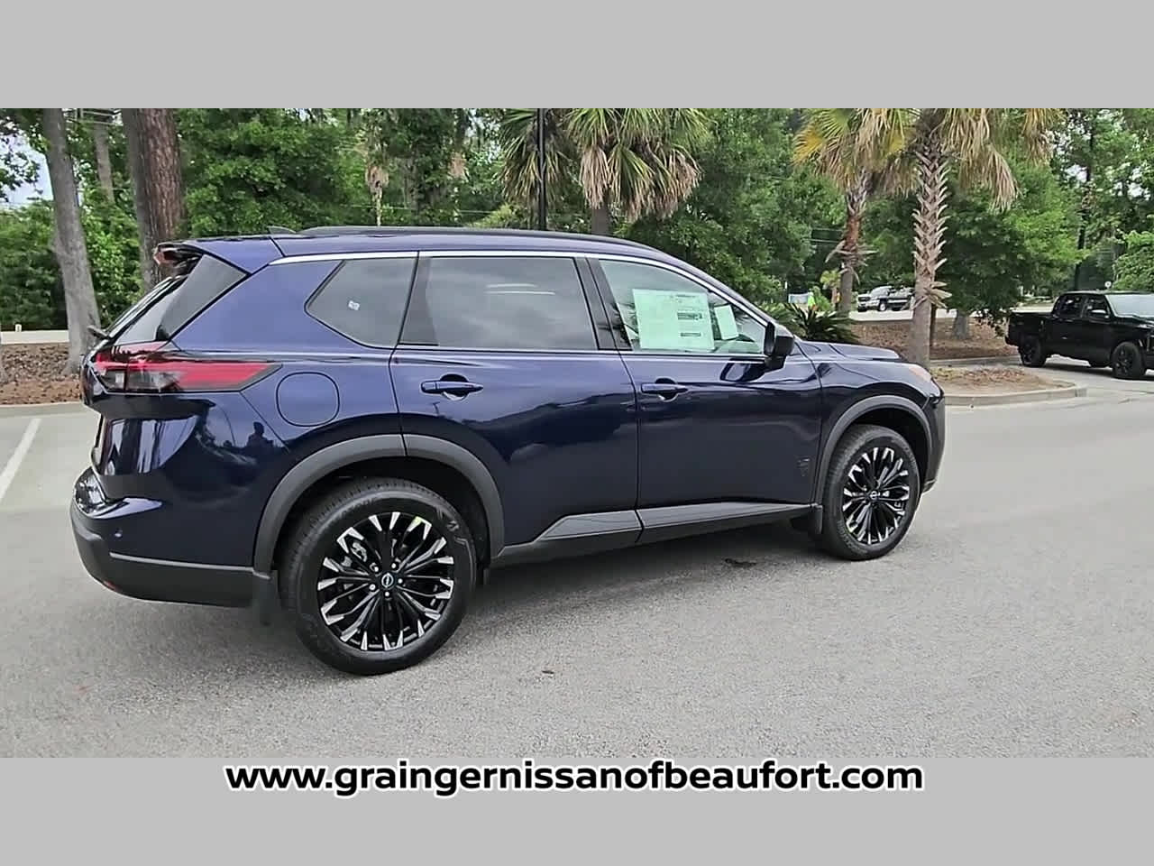 2026 Nissan Rogue Dark Armor