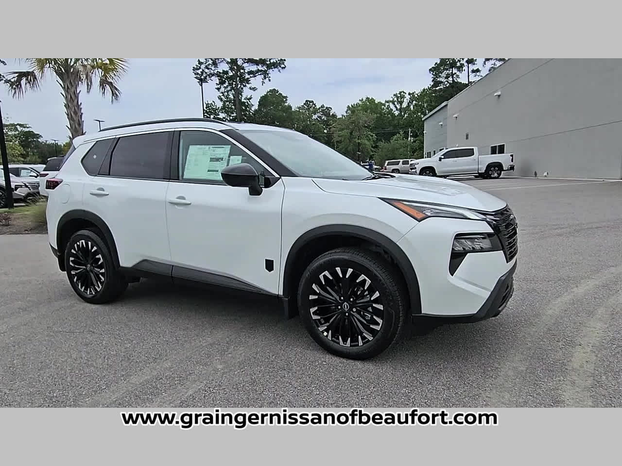 2026 Nissan Rogue Dark Armor
