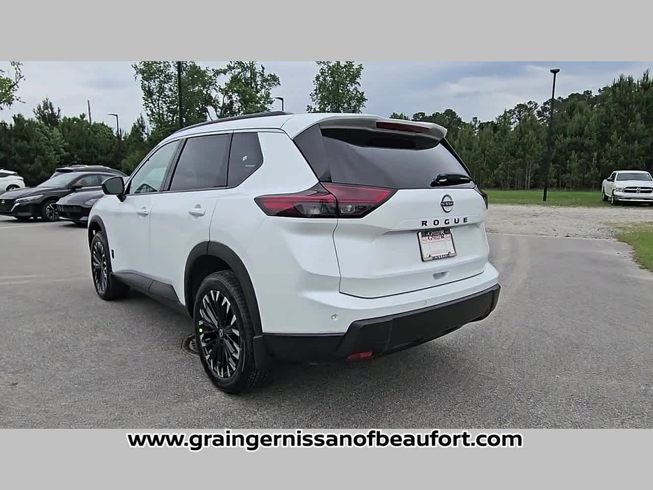 2026 Nissan Rogue Dark Armor