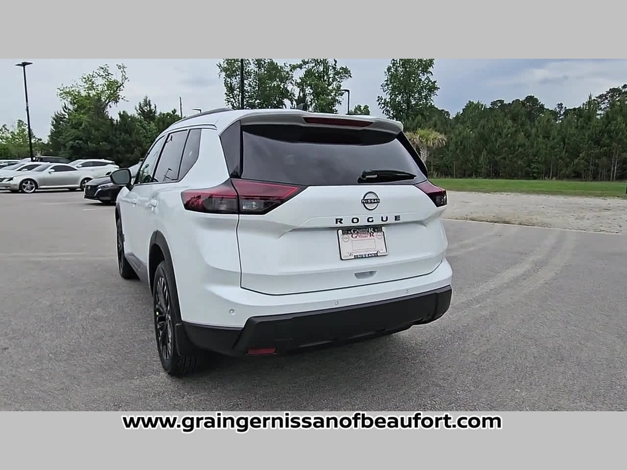 2026 Nissan Rogue Dark Armor
