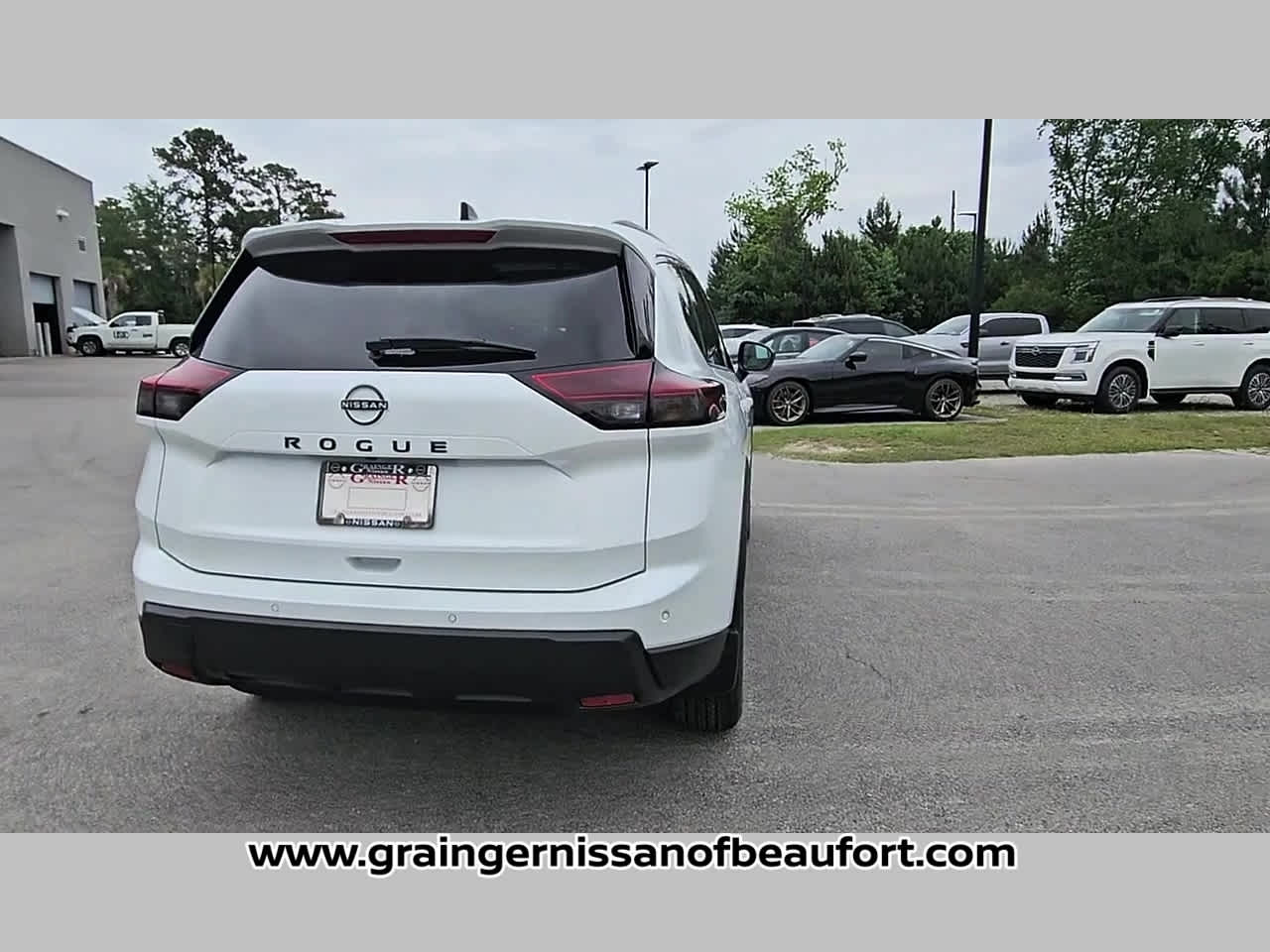 2026 Nissan Rogue Dark Armor