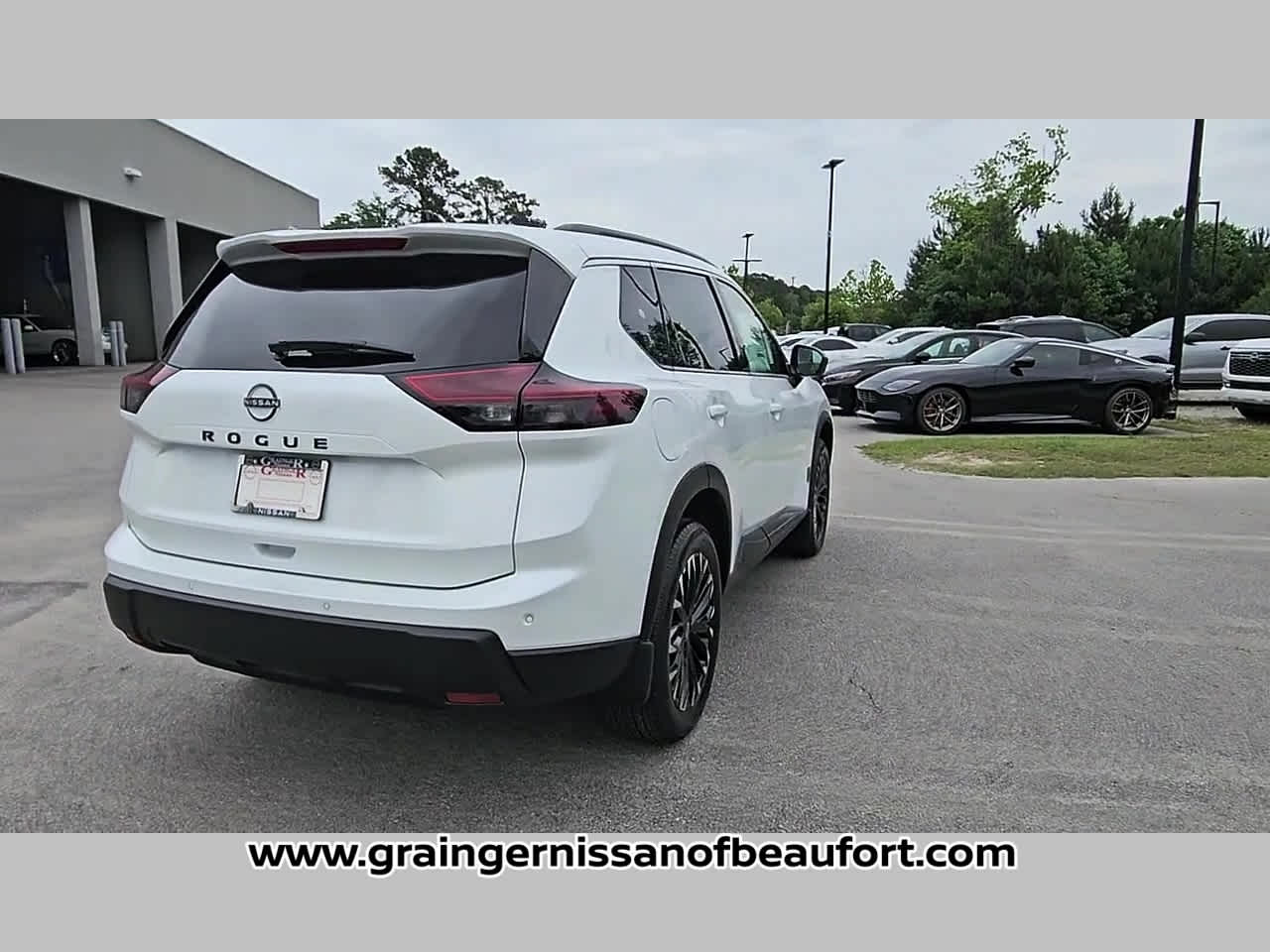 2026 Nissan Rogue Dark Armor