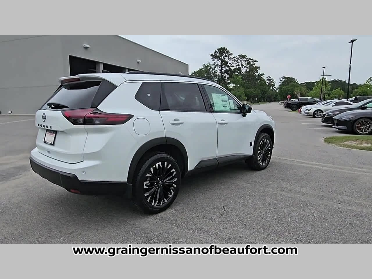 2026 Nissan Rogue Dark Armor