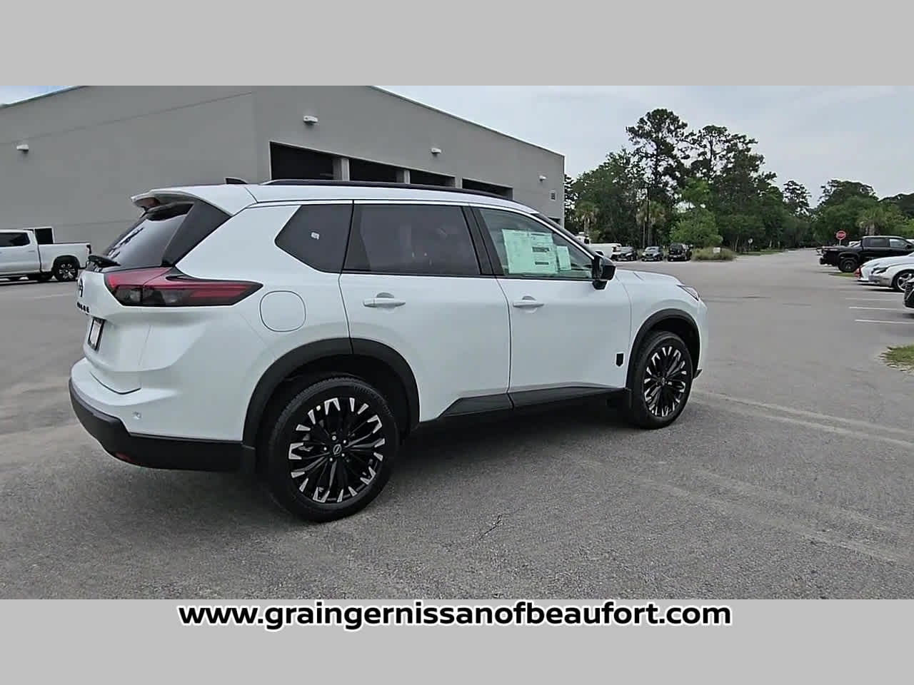 2026 Nissan Rogue Dark Armor