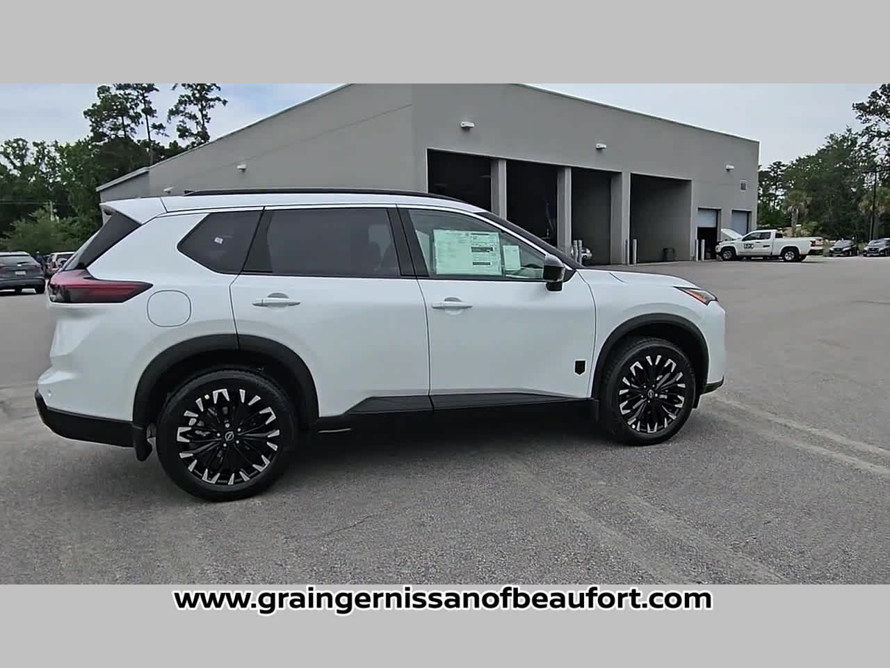 2026 Nissan Rogue Dark Armor