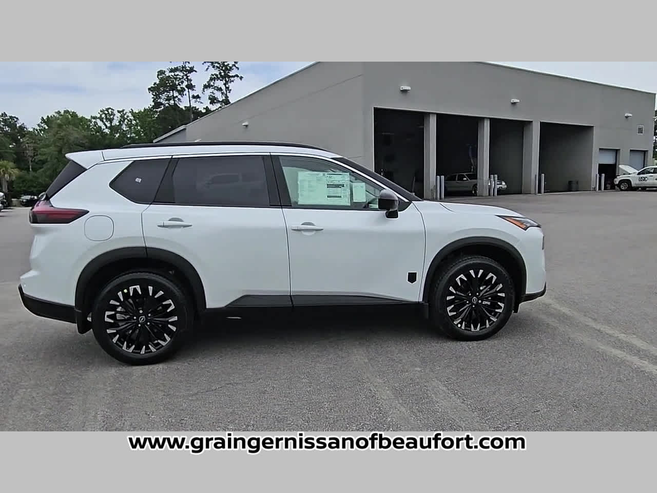 2026 Nissan Rogue Dark Armor