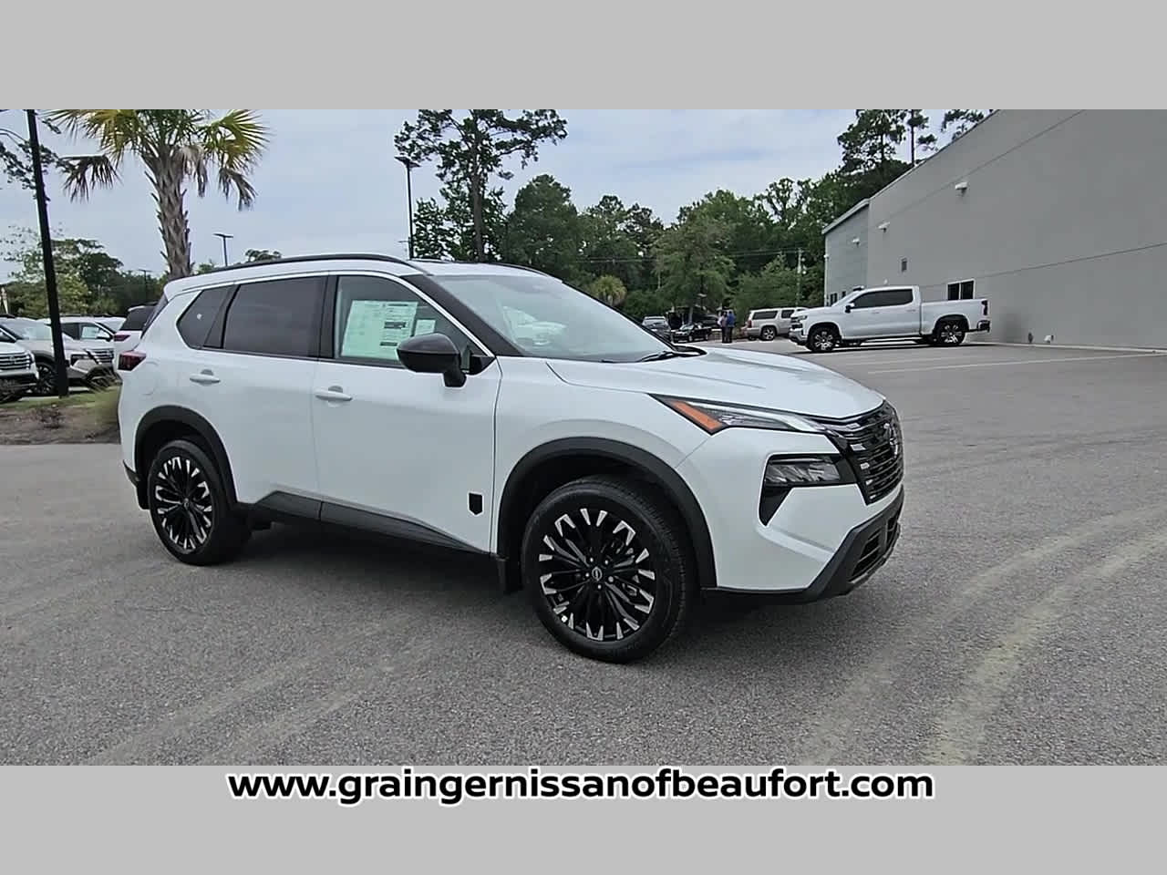 2026 Nissan Rogue Dark Armor