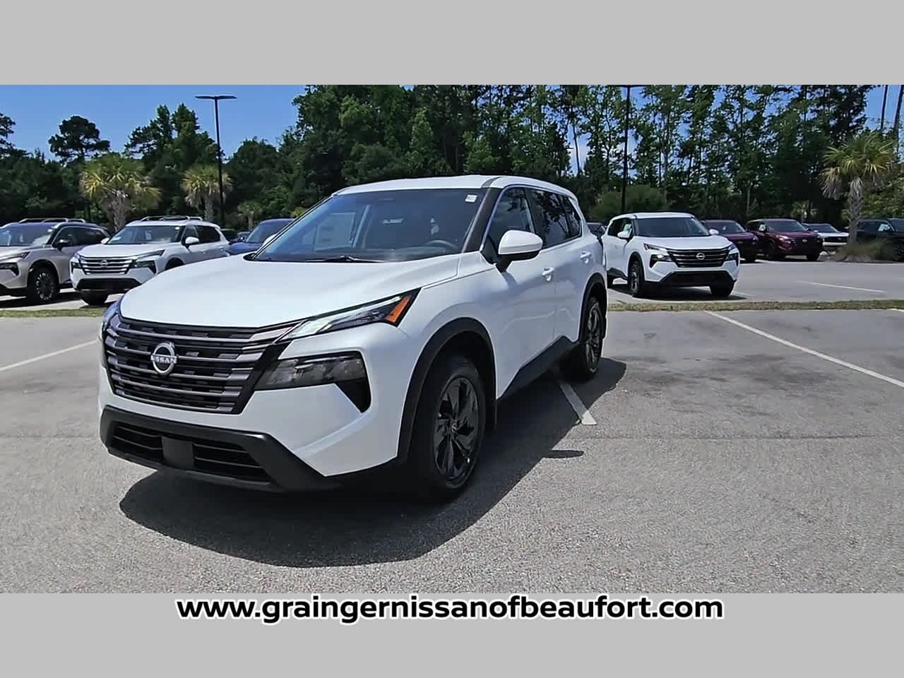 2026 Nissan Rogue SV