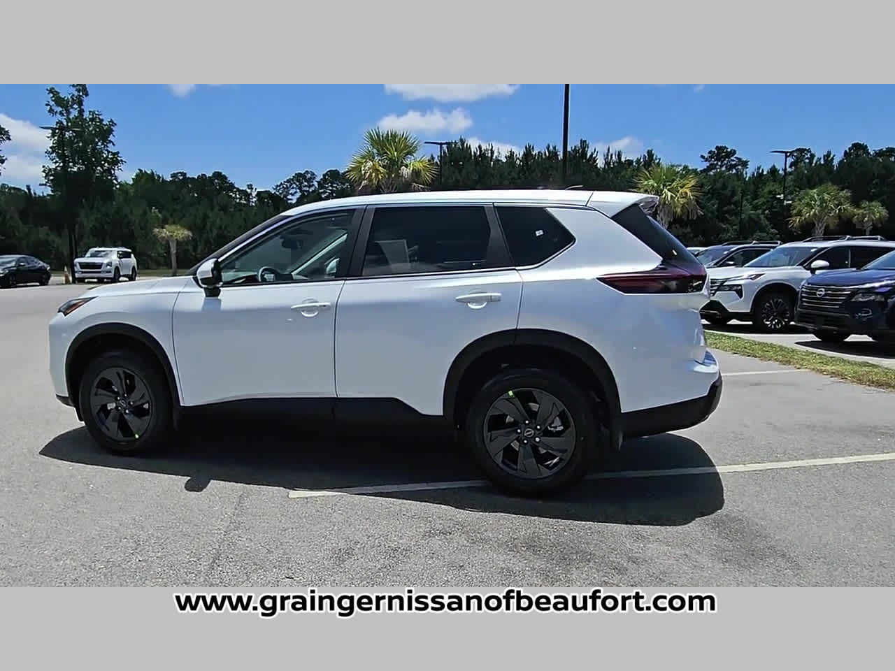 2026 Nissan Rogue SV