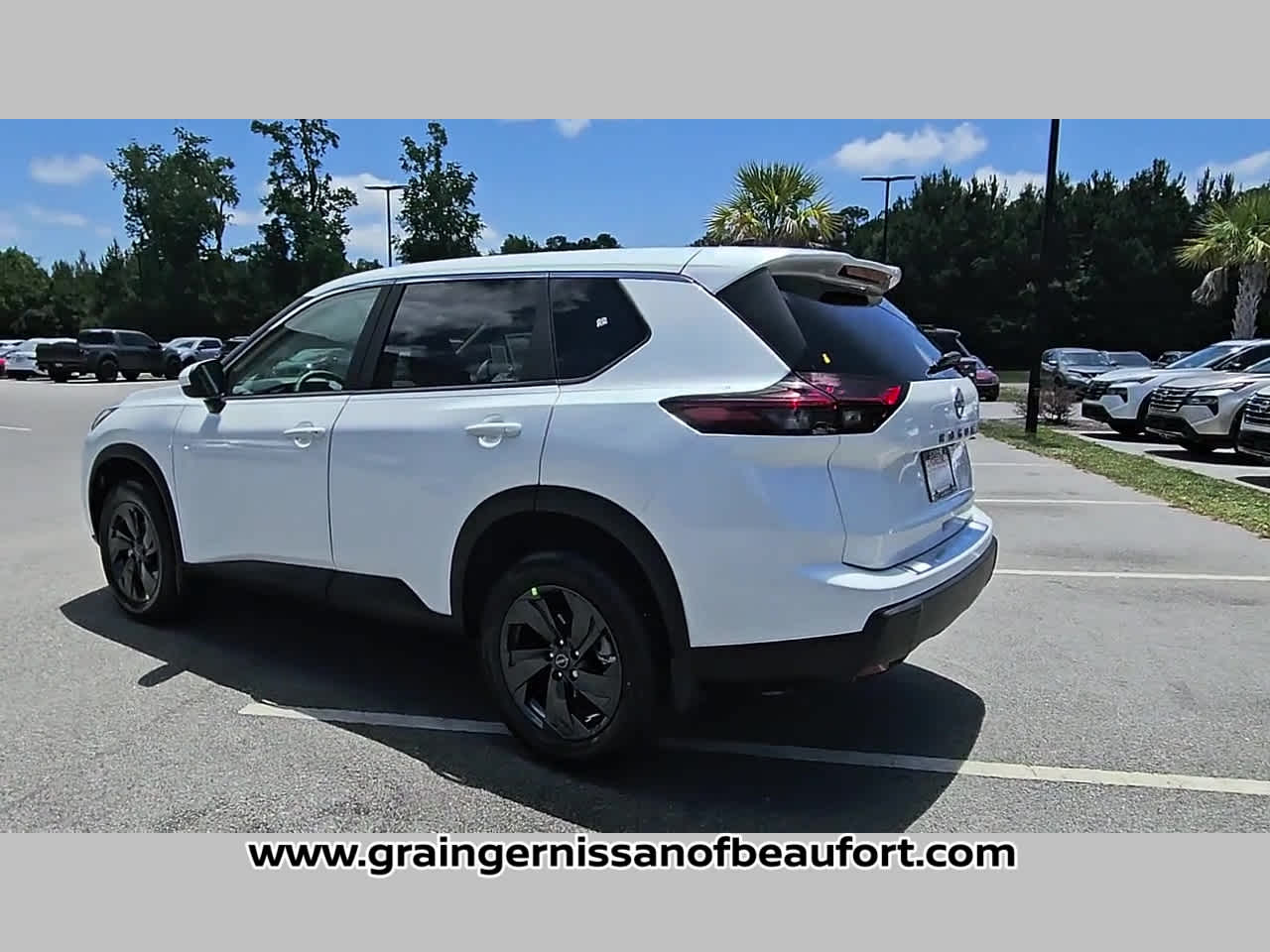 2026 Nissan Rogue SV