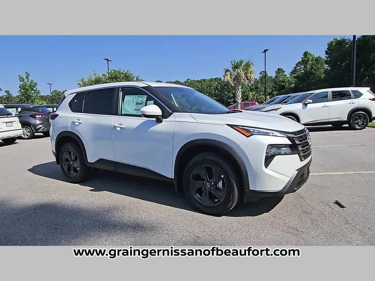 2026 Nissan Rogue SV