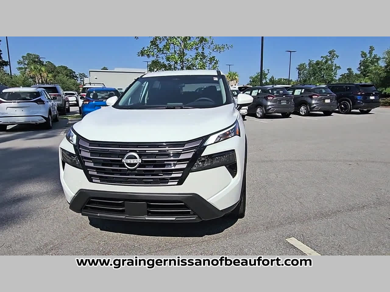 2026 Nissan Rogue SV