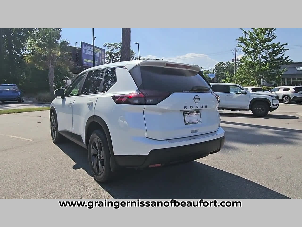 2026 Nissan Rogue SV