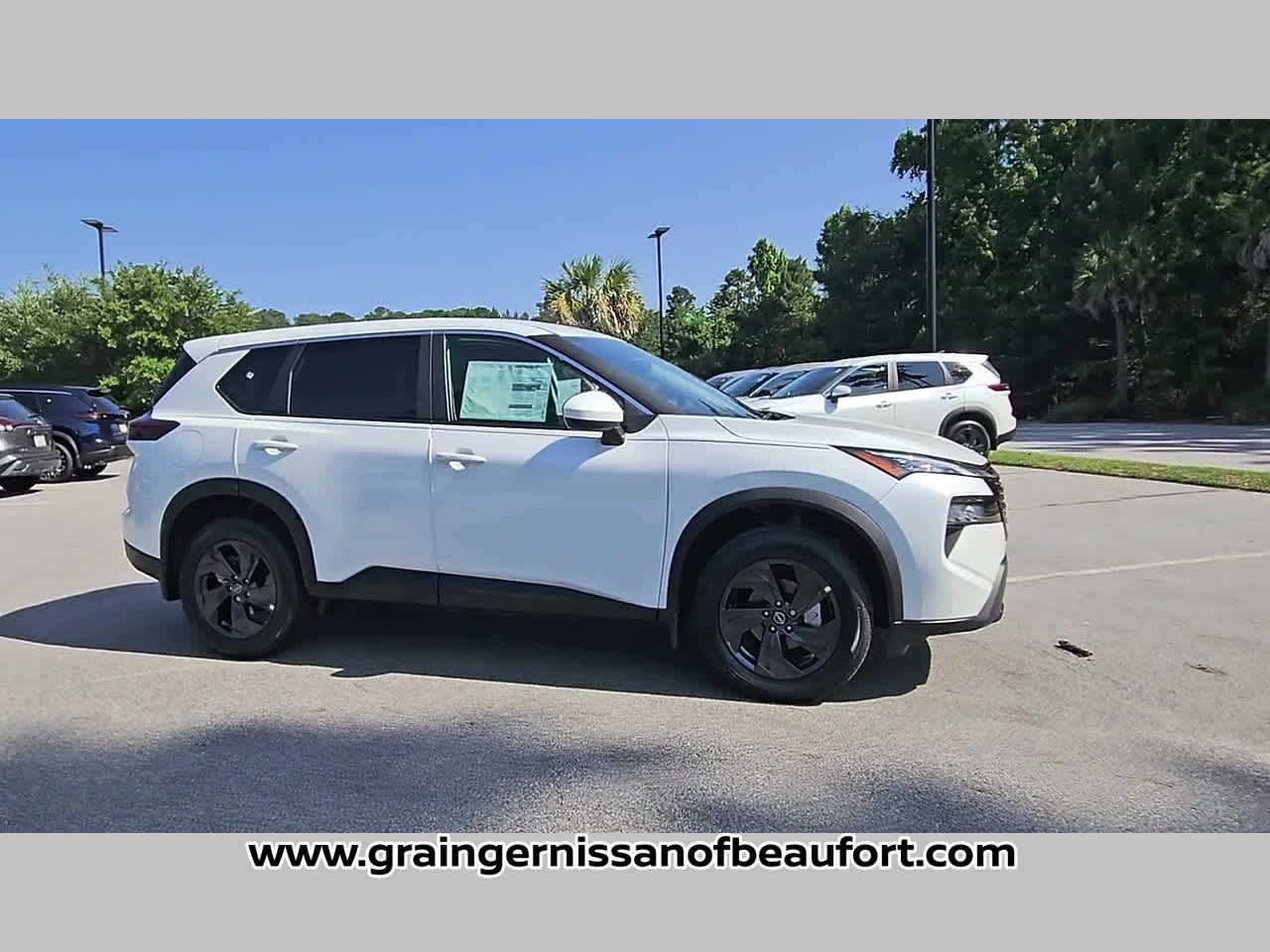 2026 Nissan Rogue SV