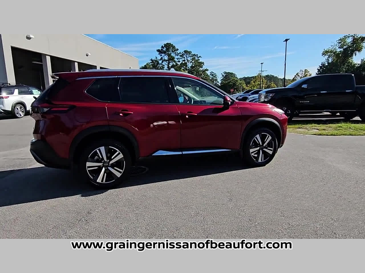 2023 Nissan Rogue SL